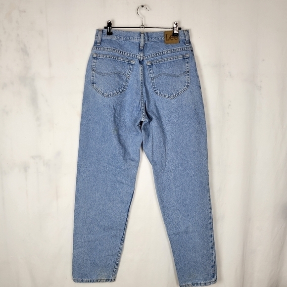 Vintage Lee Medium Wash High Rise Mom Jeans - Picture 2 of 10